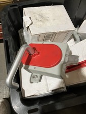 Allen-Bradley 442G-MABH-R Guardmaster Right Hand Handle Assembly Access Box picture