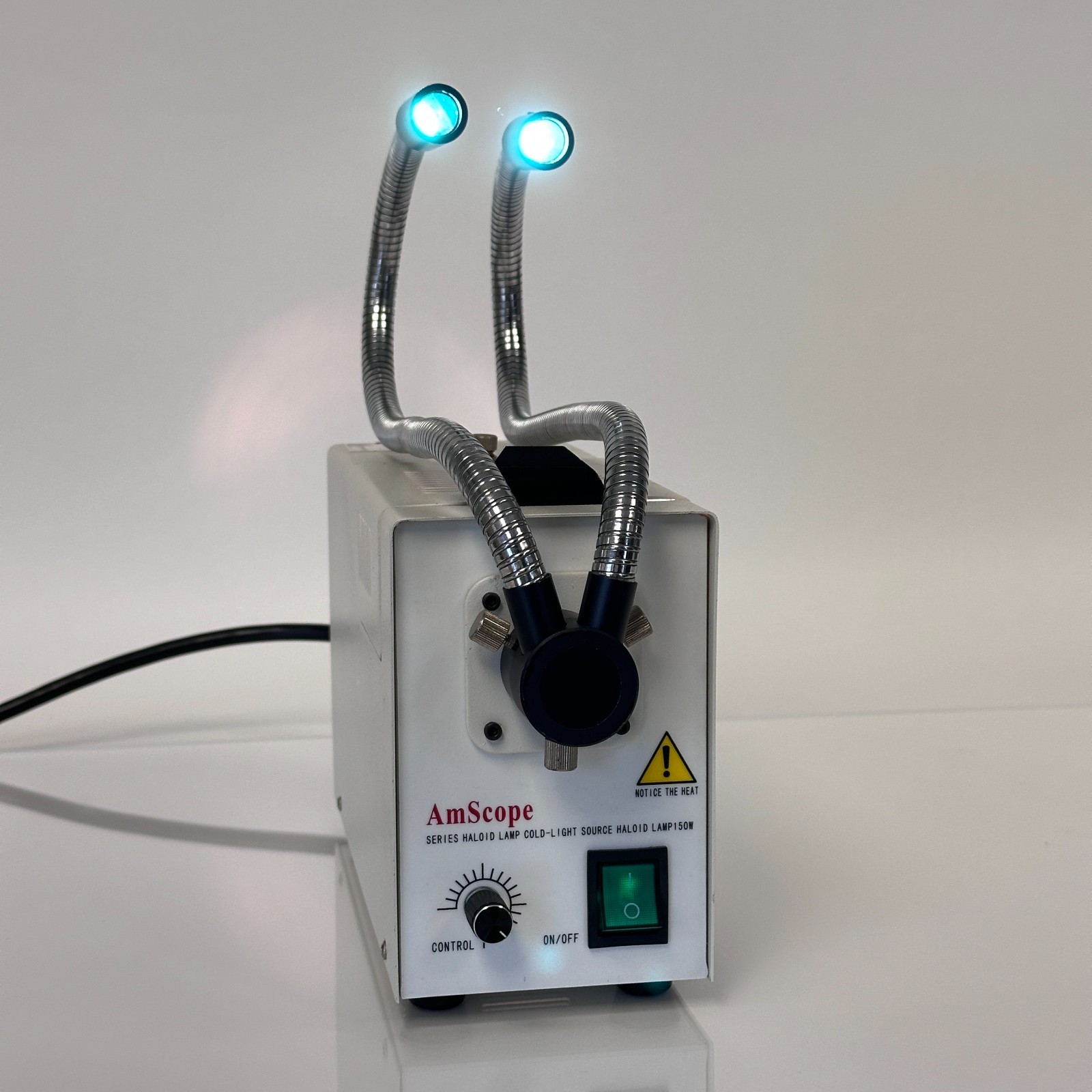 AMscope Series HL250-AY 150W Haloid Lamp Cold Light Source AMscope Series HL250-AY 150W Haloid Lamp Cold Light Source