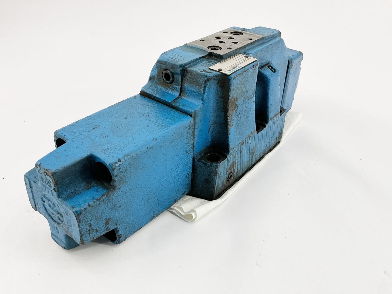 Rexroth 4WRZ25W1-325-50/6A24NETZ4/M Pilot Base Valve