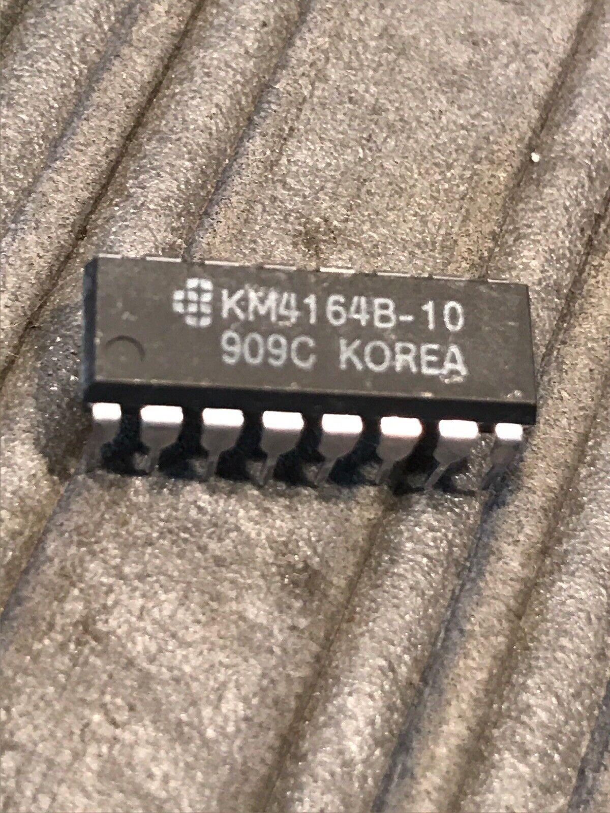 SAMSUNG KM4164B-12 DIP-16 64K X 1 BIT DYNAMIC RAM WITH USA ship NOS 8 chip LOT