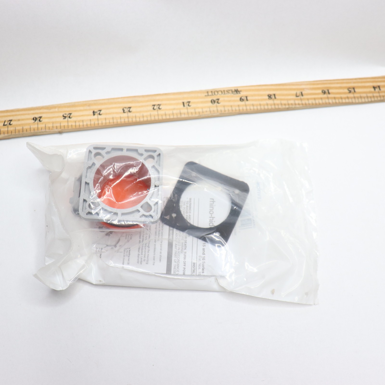 Leviton Male/Female Housing and Cover Thermoplastic Orange 167-16S31-UO Leviton Male/Female Housing and Cover Thermoplastic Orange 167-16S31-UO