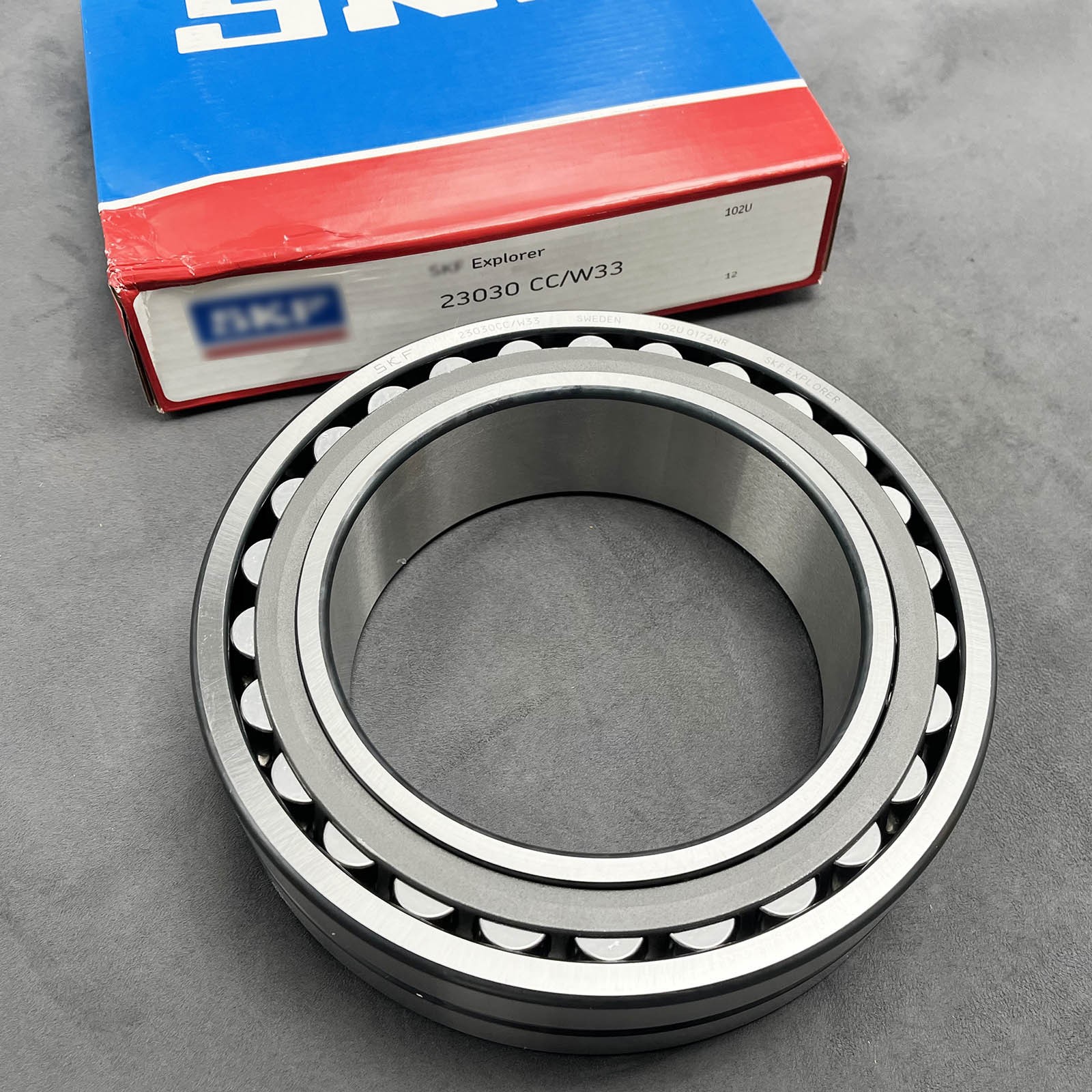New 23030 CC/W33 spherical roller bearing for SKF New 23030 CC/W33 spherical roller bearing for SKF