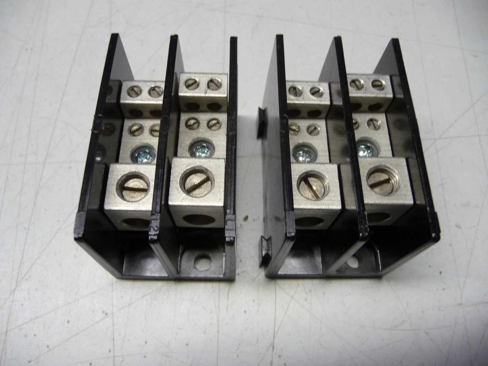 Marathon #1412400, Power Distribution Block, 600V, 2 Pole, New, Lot of 2 Marathon #1412400, Power Distribution Block, 600V, 2 Pole, New, Lot of 2