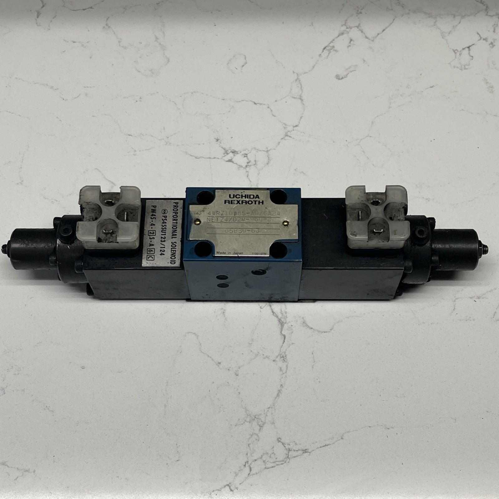 REXROTH 4WRZ10W85-A0/6A24 NETZ4/D2M-960-2 Hydraulic Proportional REXROTH 4WRZ10W85-A0/6A24 NETZ4/D2M-960-2 Hydraulic Proportional