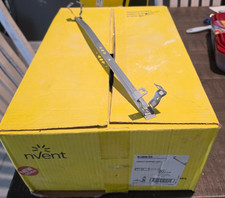 Nvent Caddy 812MB18A Conduit Support New 25pk picture