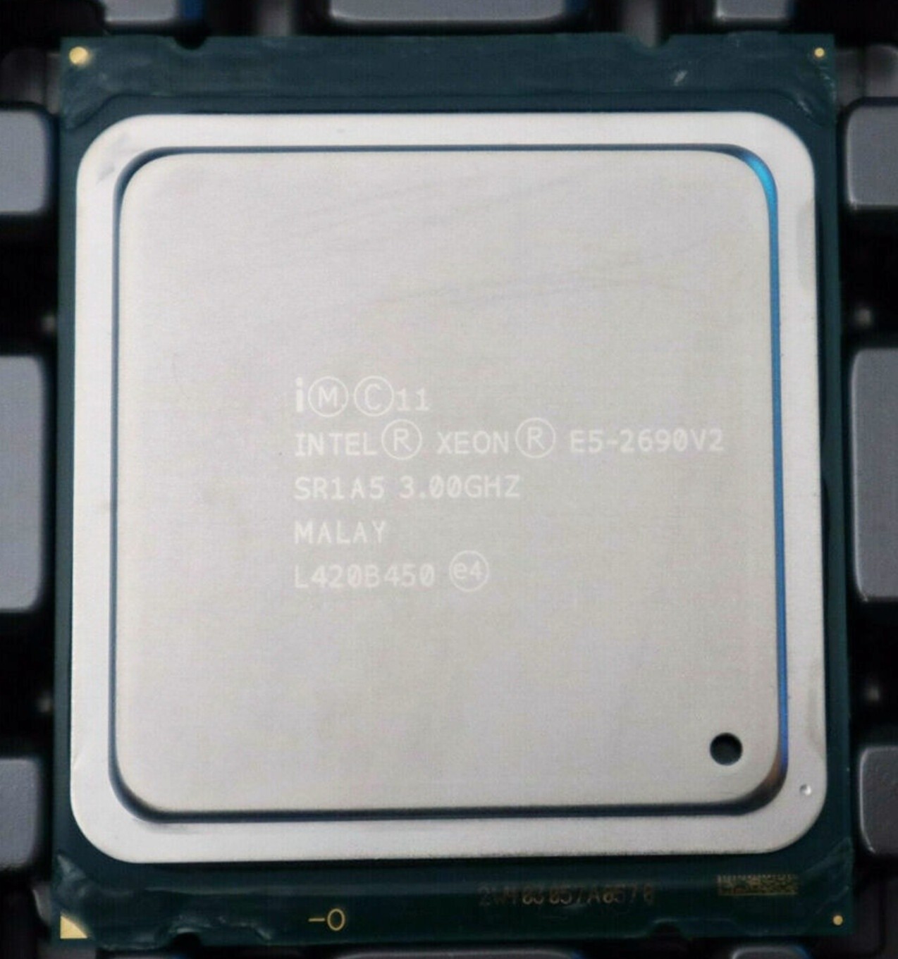 SR1A5 XEON E5-2690V2 10 CORE 3.00GHz 25M 8GT/s 130W PROCESSOR E5-2690V2 *vm SR1A5 XEON E5-2690V2 10 CORE 3.00GHz 25M 8GT/s 130W PROCESSOR E5-2690V2 *vm