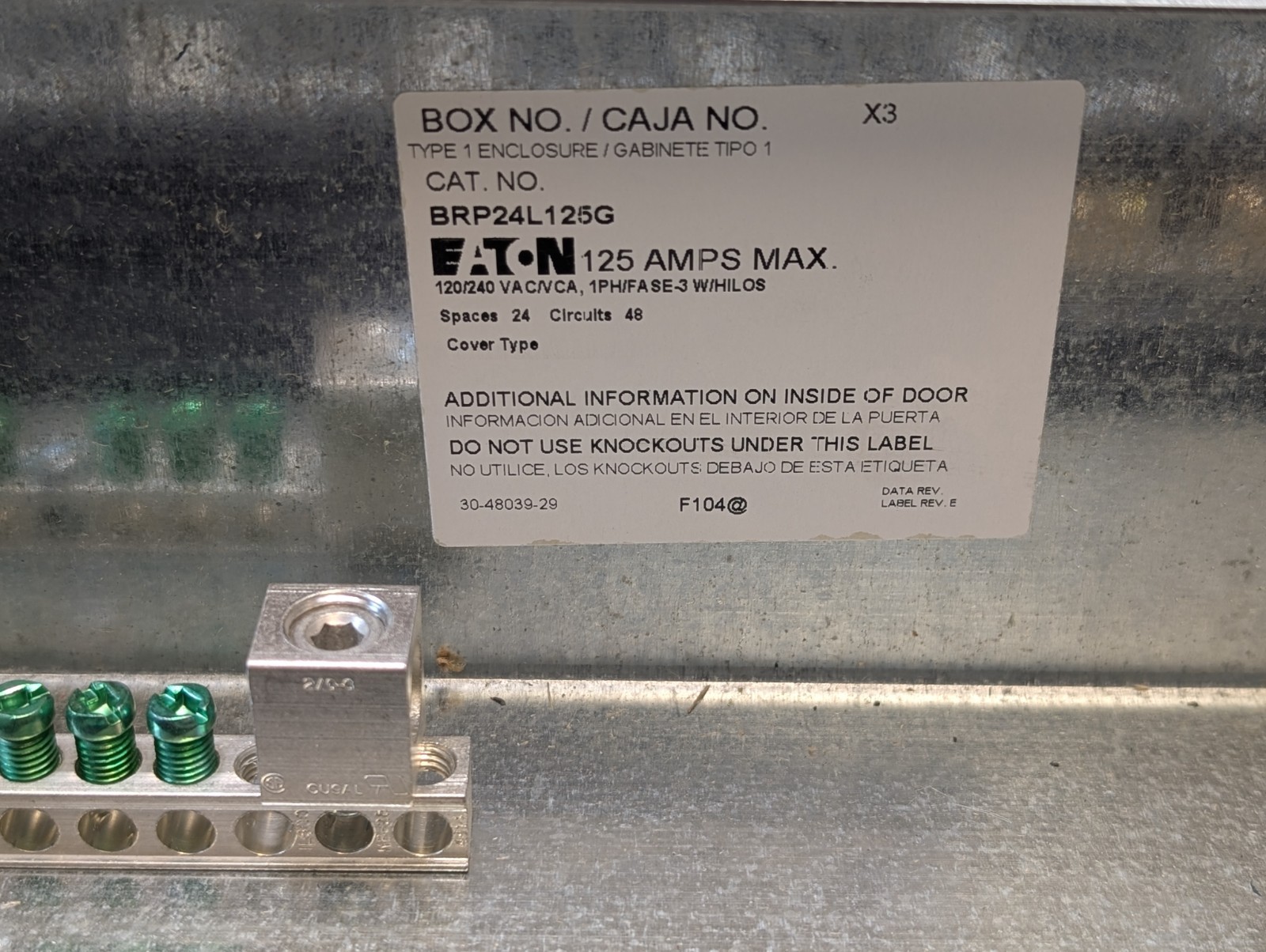 EATON BRP24L125G LOADCENTER 125Amp/A 48 Circuits 24 Spaces