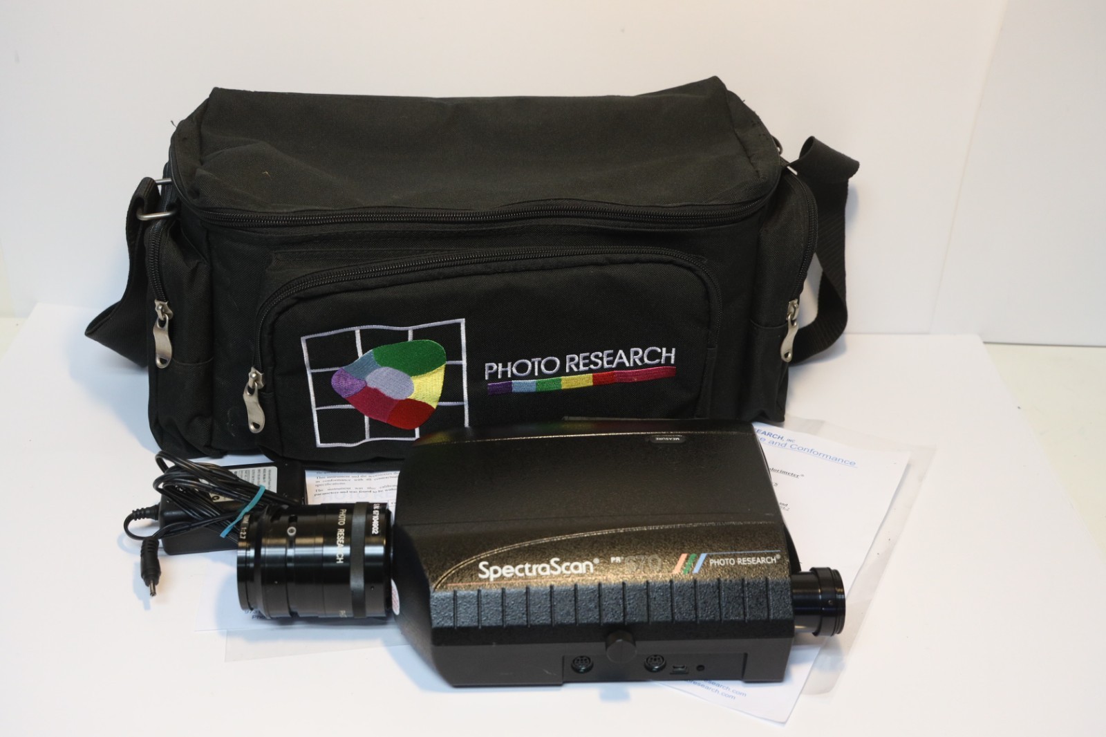 Photo Research SpectraScan PR-670 Spectroradiometer MS-75 Lens Battery Photo Research SpectraScan PR-670 Spectroradiometer MS-75 Lens Battery