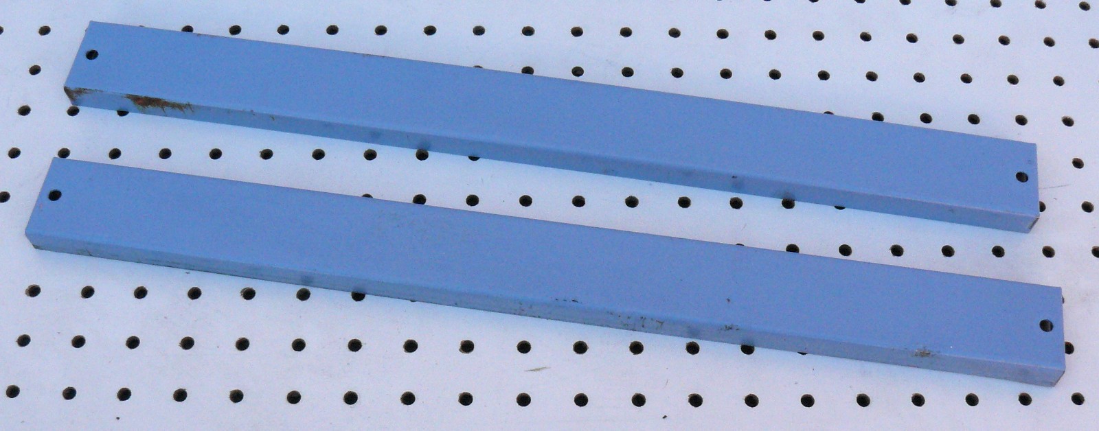 EQUIPTO Challenger Cabnt 1.75 in Tall Filler Panel  20-0112-46   [H9V9]