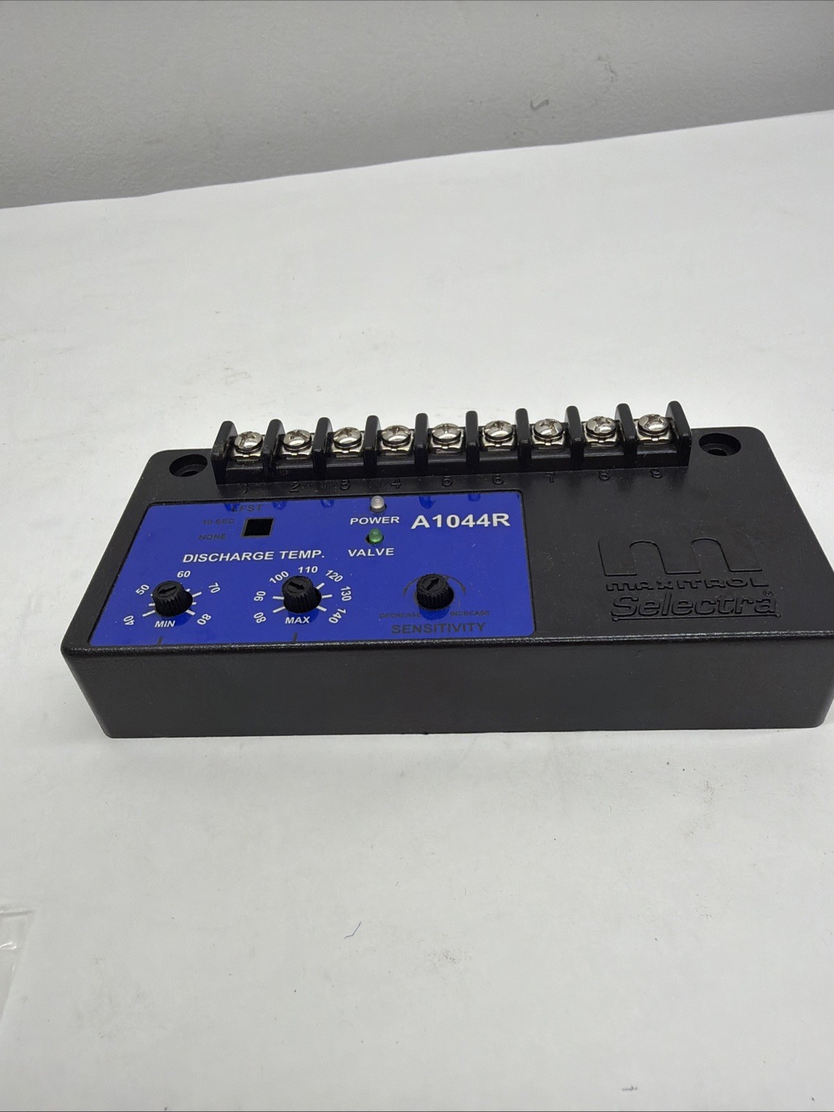 MAXITROL A1044R Selectra Universal Amplifier. A1044r Replaces A1044,l1,u,uf,ug, MAXITROL A1044R Selectra Universal Amplifier. A1044r Replaces A1044,l1,u,uf,ug,