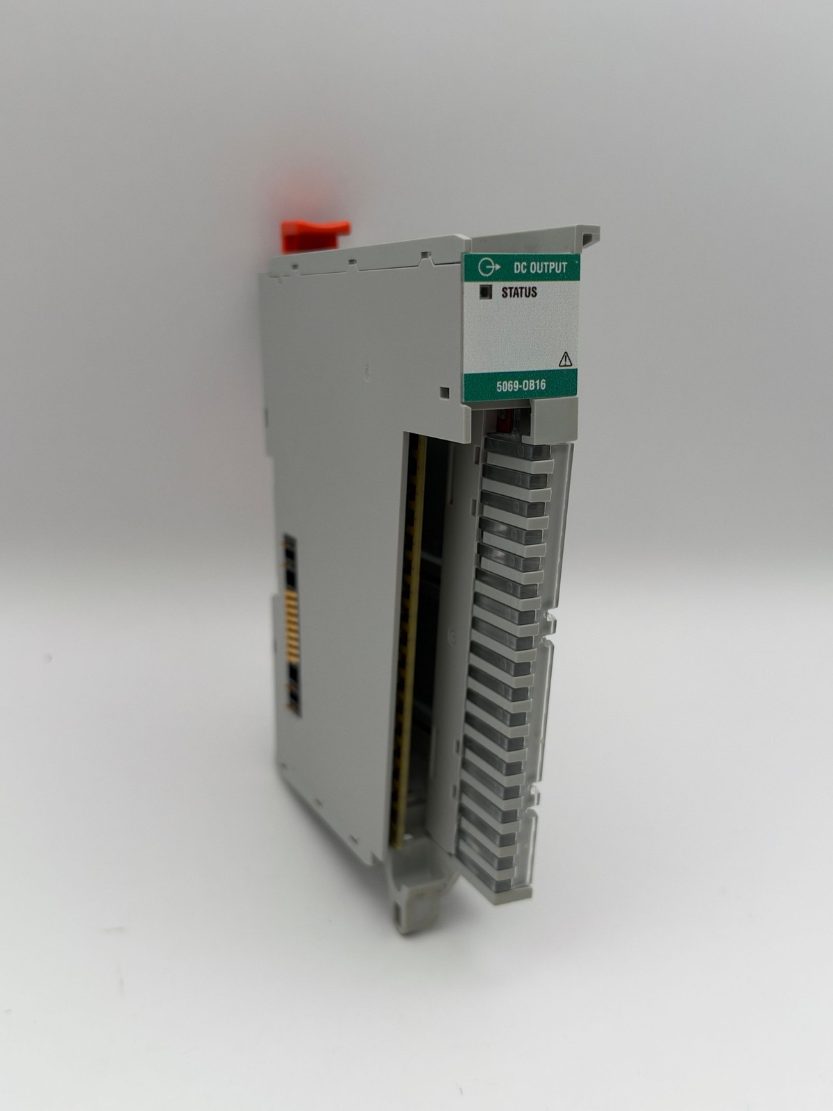Allen-Bradley 5069-OB16 CompactLogix 5380 Output Module Allen-Bradley 5069-OB16 CompactLogix 5380 Output Module