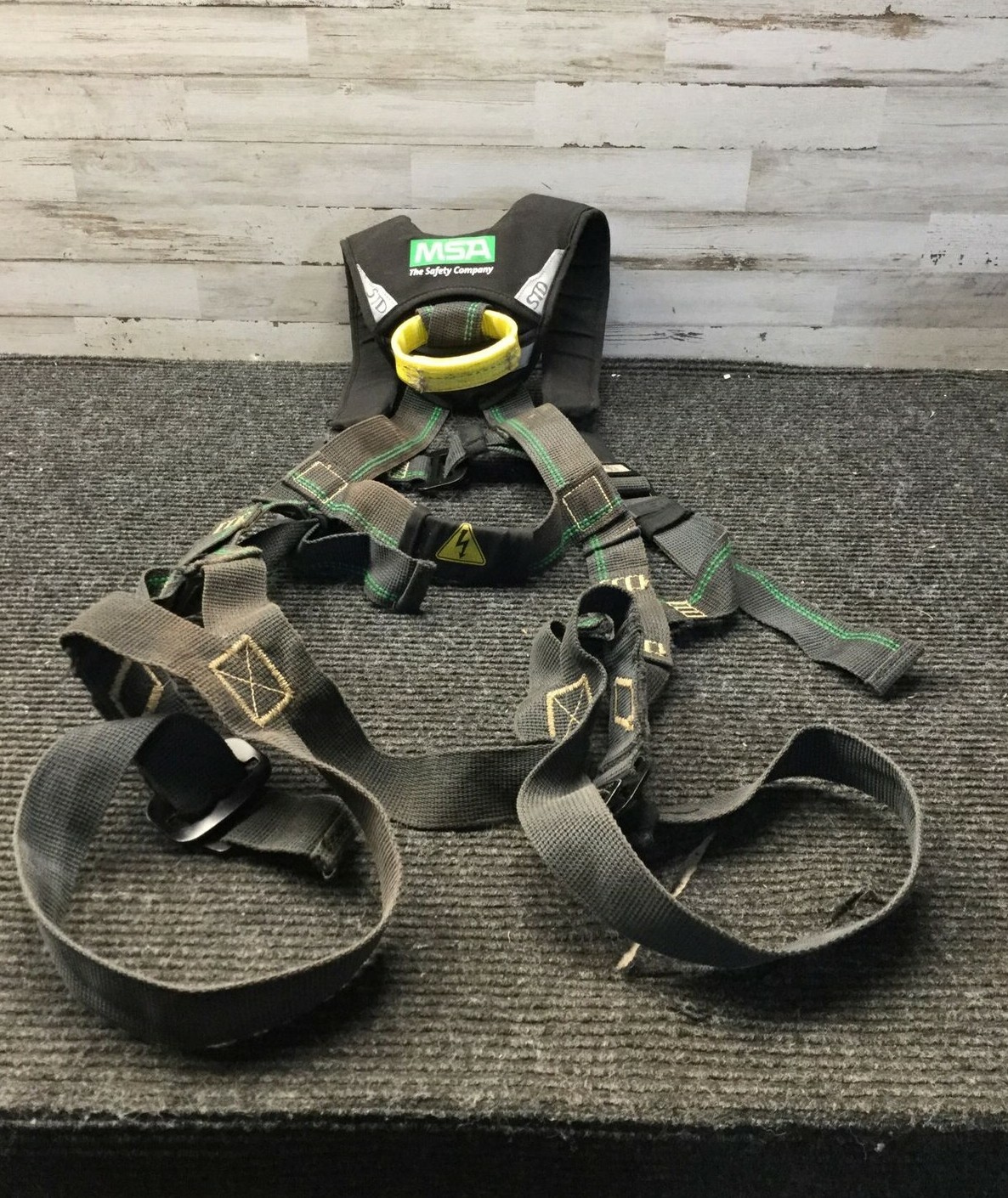 USED - MSA Evotech Arc Flash Harness Full-Body USED - MSA Evotech Arc Flash Harness Full-Body