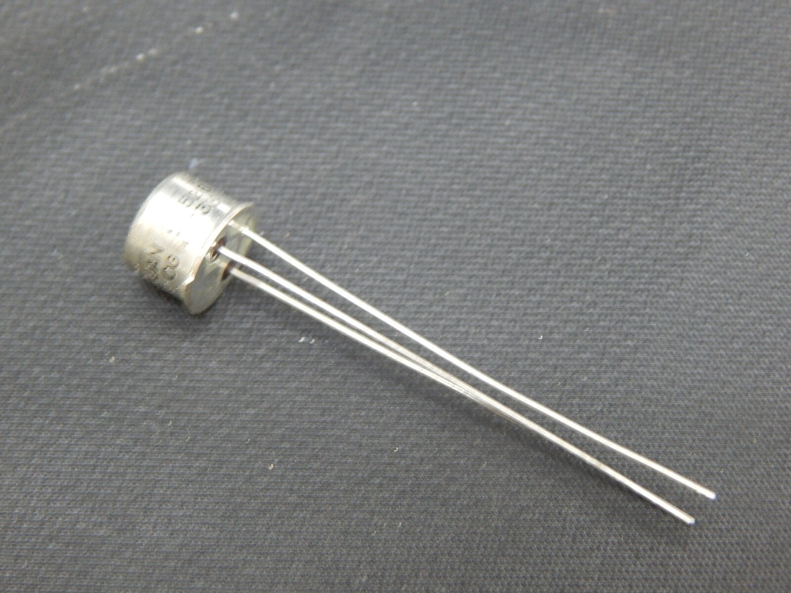 GENERAL ELECTRIC GE JAN2N526 GERMANIUM TRANSISTOR TO-5 - USA FAST SHIPPING
