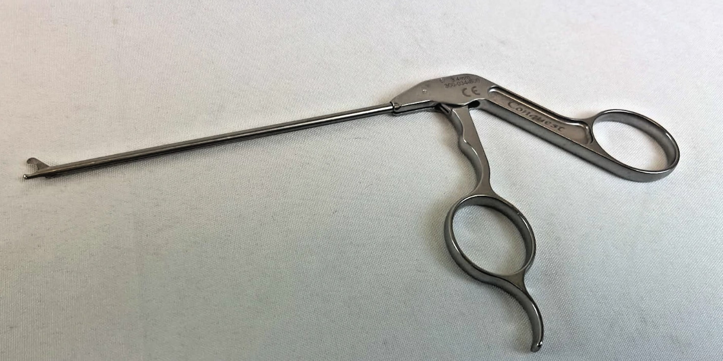 Stryker Conquest 300-034-600 3.4mm Straight Arthroscopic Hook Scissors Stryker Conquest 300-034-600 3.4mm Straight Arthroscopic Hook Scissors