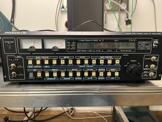 ITHACO NF 3961B Two Phase Lock-In Amplifier