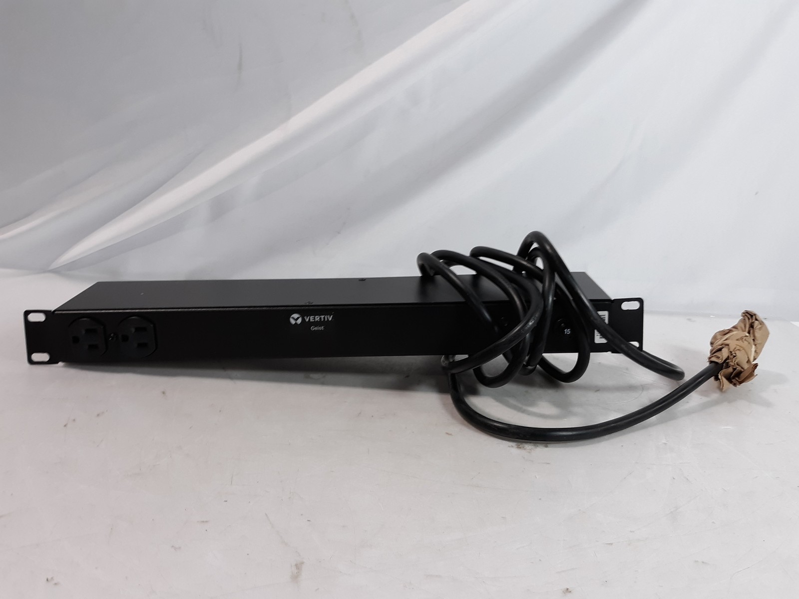 Vertiv Geist BR120-10 12-Outlet Rackmount PDU 12A 125VAC Power Distribution Unit Vertiv Geist BR120-10 12-Outlet Rackmount PDU 12A 125VAC Power Distribution Unit