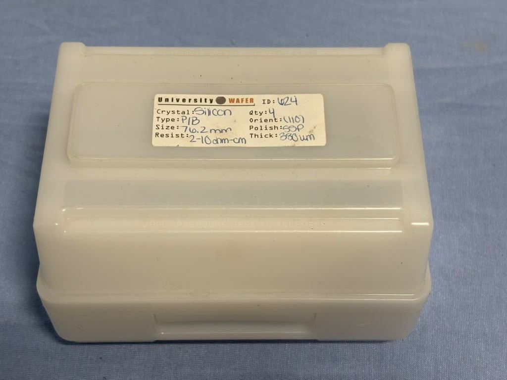 4x University Wafer 76.2 mm Semiconductor Crystal Silicon Cassette 624 w/ Case