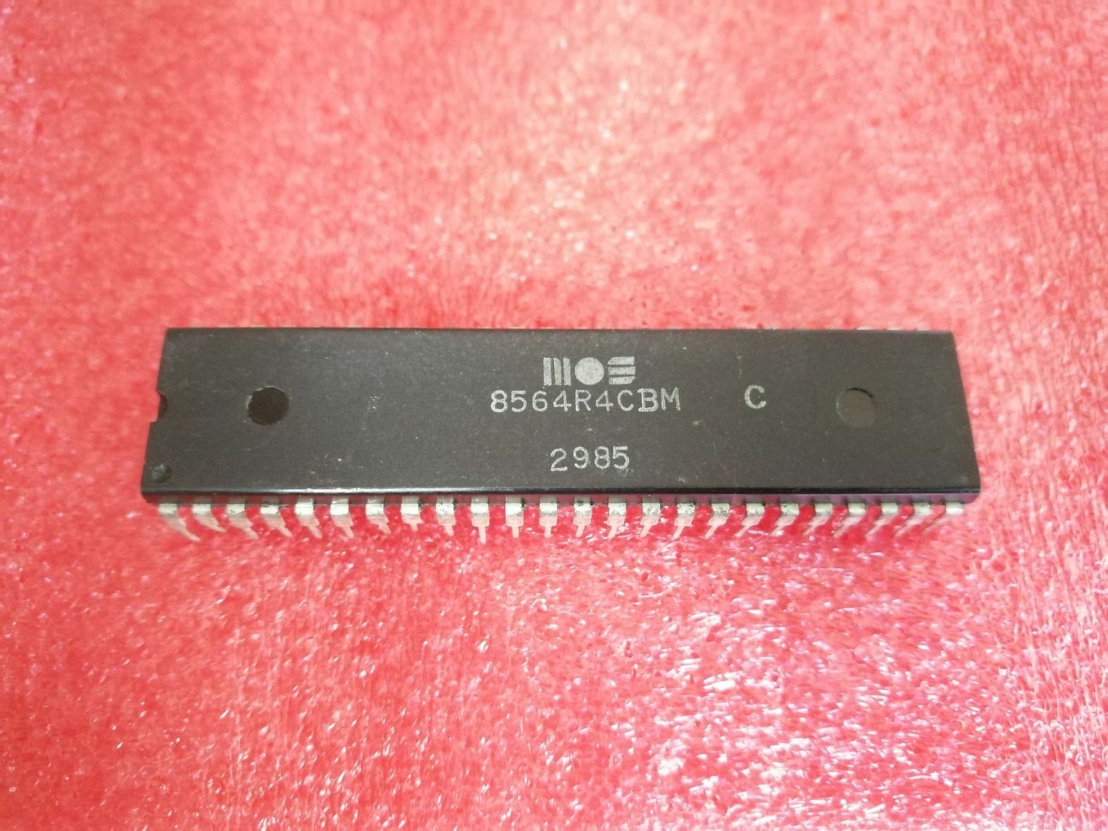 Vintage MOS 8564R4CBM 8564R5CBM 8564 Commodore C128 VIC-II E C128 PDIP48 x 1pc Vintage MOS 8564R4CBM 8564R5CBM 8564 Commodore C128 VIC-II E C128 PDIP48 x 1pc