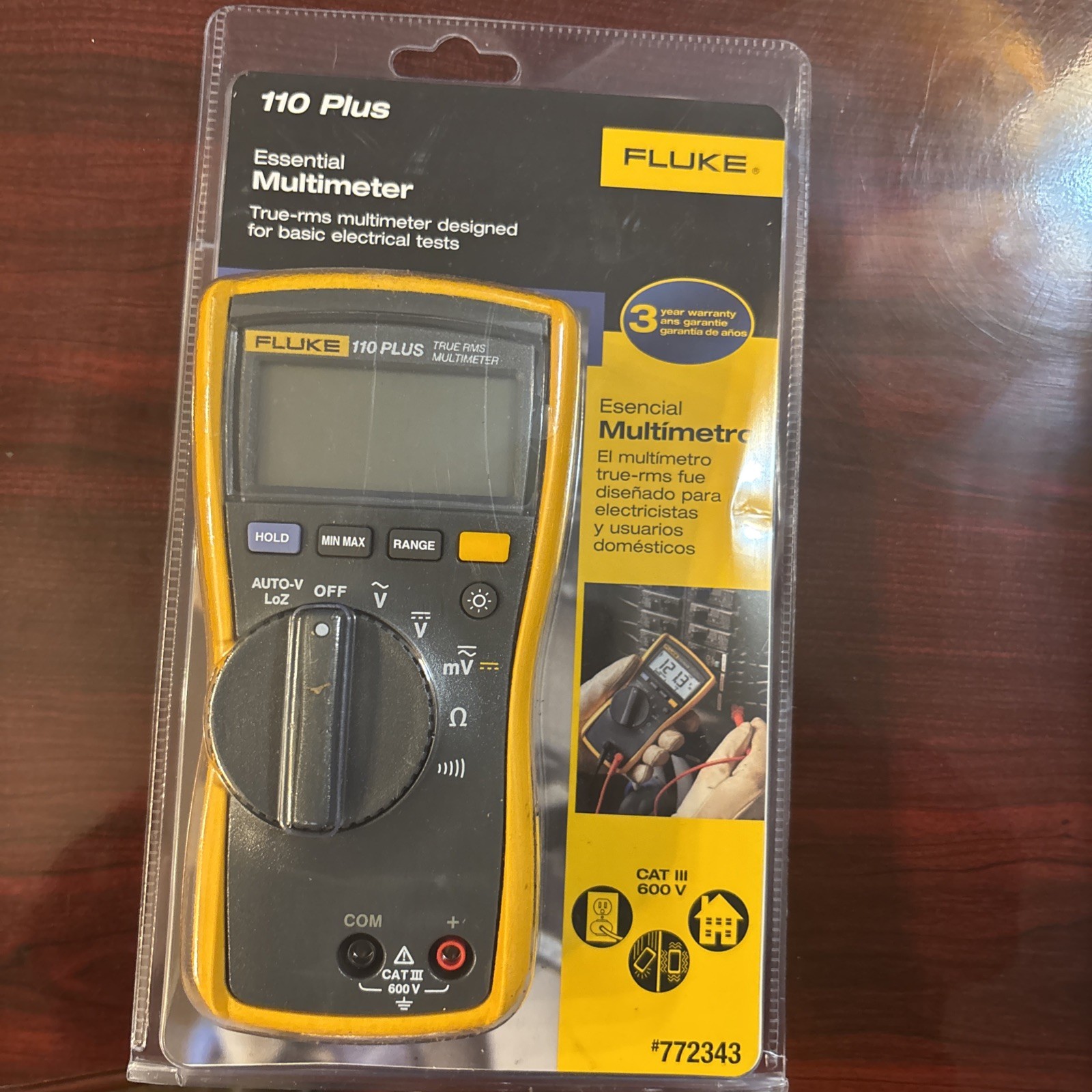 FLUKE 110 Plus Essential Multimeter True-rms  CAT III  Model 772343