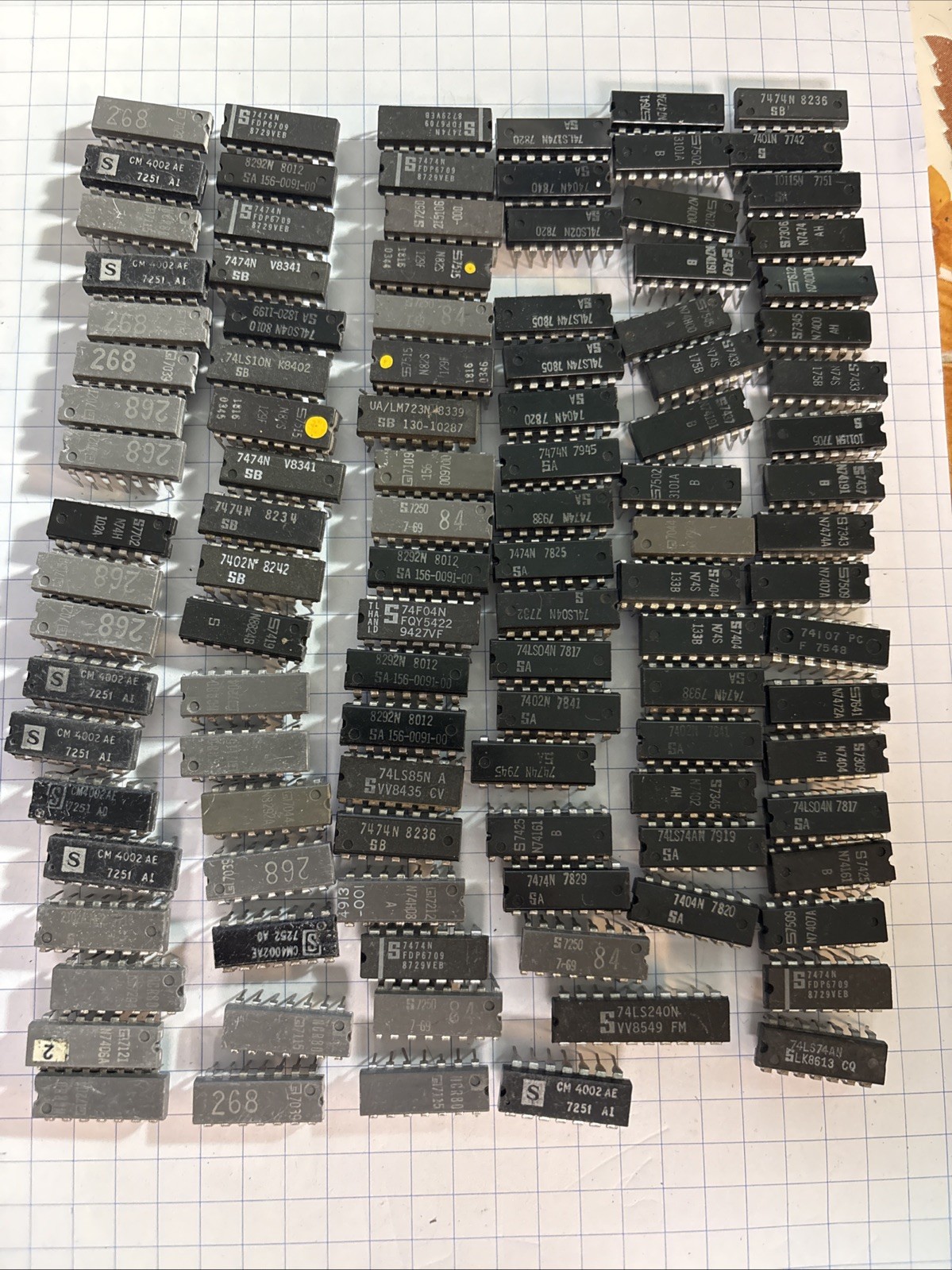 Vintage IC Lot 75+ Chips Signetics TI Fairchild 7400 74LS TTL Logic CMOS IC50 Vintage IC Lot 75+ Chips Signetics TI Fairchild 7400 74LS TTL Logic CMOS IC50