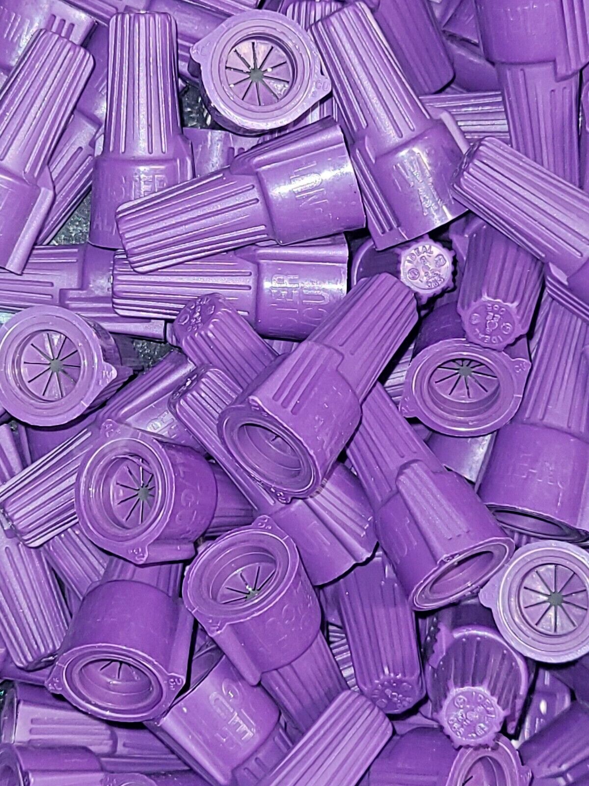 Ideal Twister Al/Cu Winged Wire Connectors Aluminum to Copper 65 Purple Ideal Twister Al/Cu Winged Wire Connectors Aluminum to Copper 65 Purple
