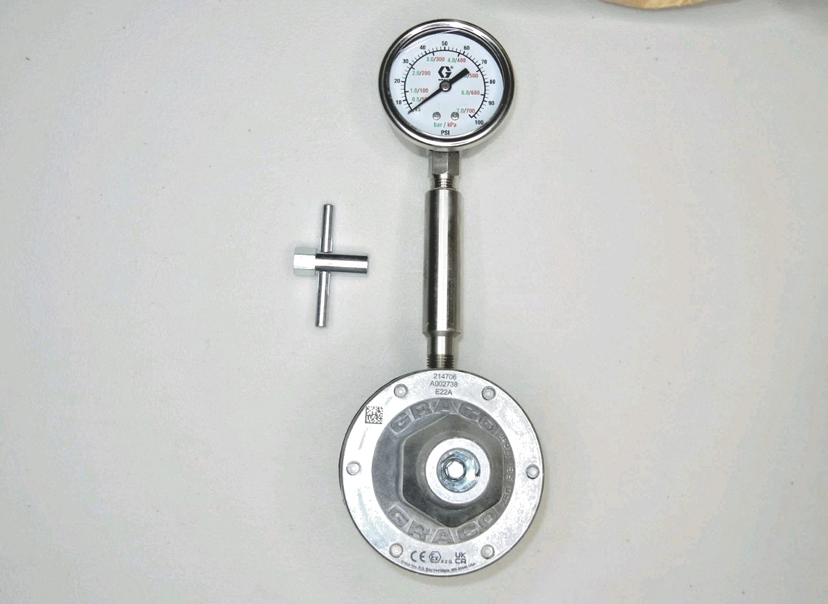 Graco 214706 Stainless Steel Low Pressure Fluid Regulator with Gauge 214-706 Graco 214706 Stainless Steel Low Pressure Fluid Regulator with Gauge 214-706