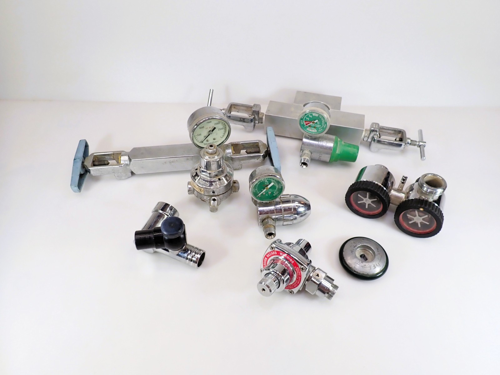 Vintage Veterinary Medical Gas Regulator Valve Bracket Lot Ohio Medical Vintage Veterinary Medical Gas Regulator Valve Bracket Lot Ohio Medical