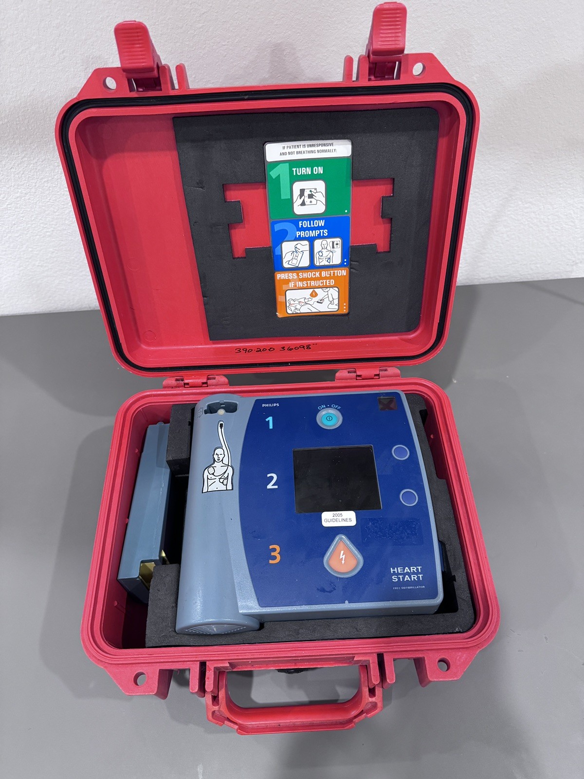Philips heartstart low battery hard case Philips heartstart low battery hard case