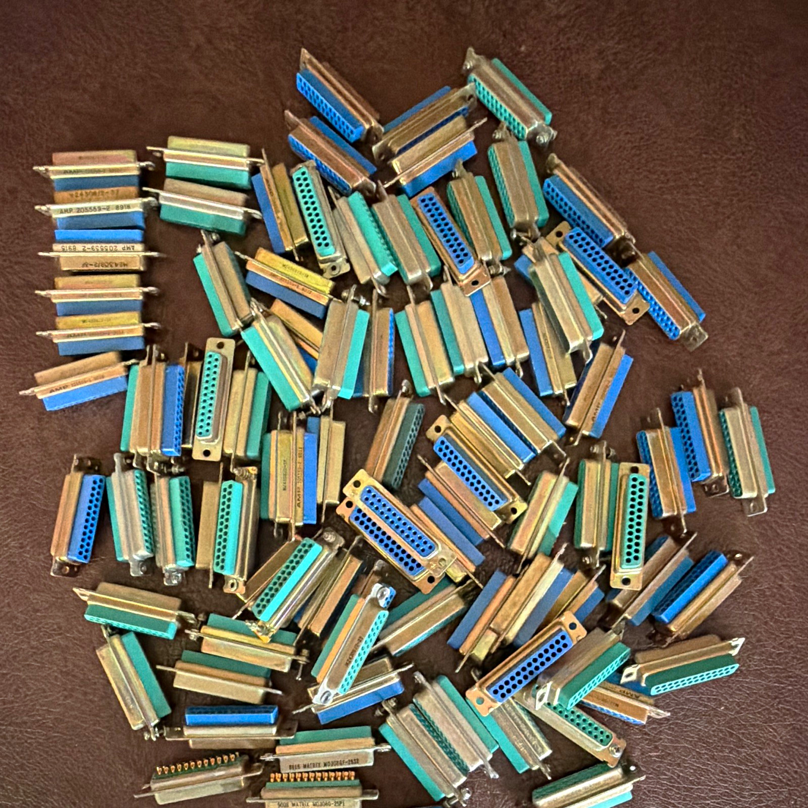 Bulk Lot 85+ Loose Mil-Spec D-Sub Connectors Mixed 25 Pin Housings/ NO Pins Bulk Lot 85+ Loose Mil-Spec D-Sub Connectors Mixed 25 Pin Housings/ NO Pins