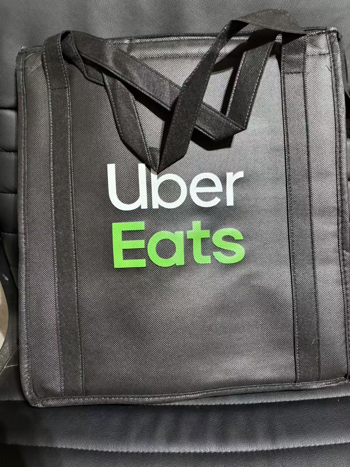 Insulated Uber Eats Delivery Bag – 34x22x38cm | Thermal Food Carrier with Handle Insulated Uber Eats Delivery Bag – 34x22x38cm | Thermal Food Carrier with Handle