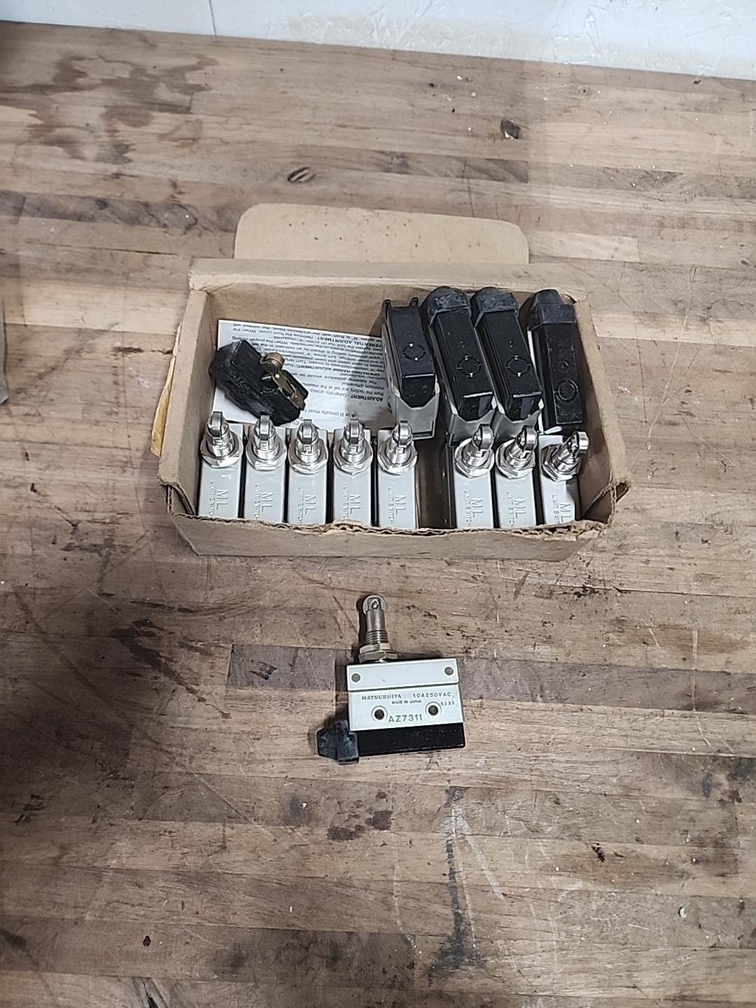 13 PC New Matsushita AZ-7311 Limit Switch AZ7311 13 PC New Matsushita AZ-7311 Limit Switch AZ7311