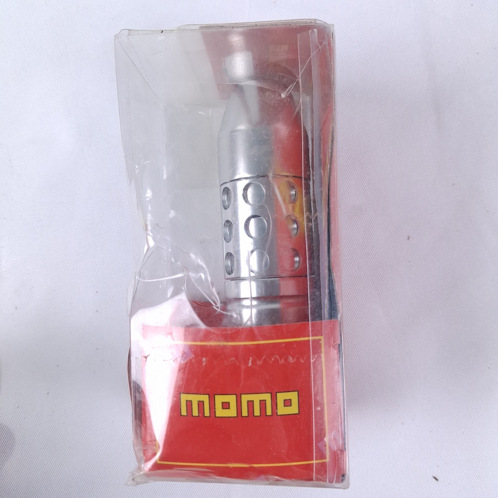 MOMO Aluminum Silver Perforated Universal Manual Car Gear Shift Knob MOMO Aluminum Silver Perforated Universal Manual Car Gear Shift Knob