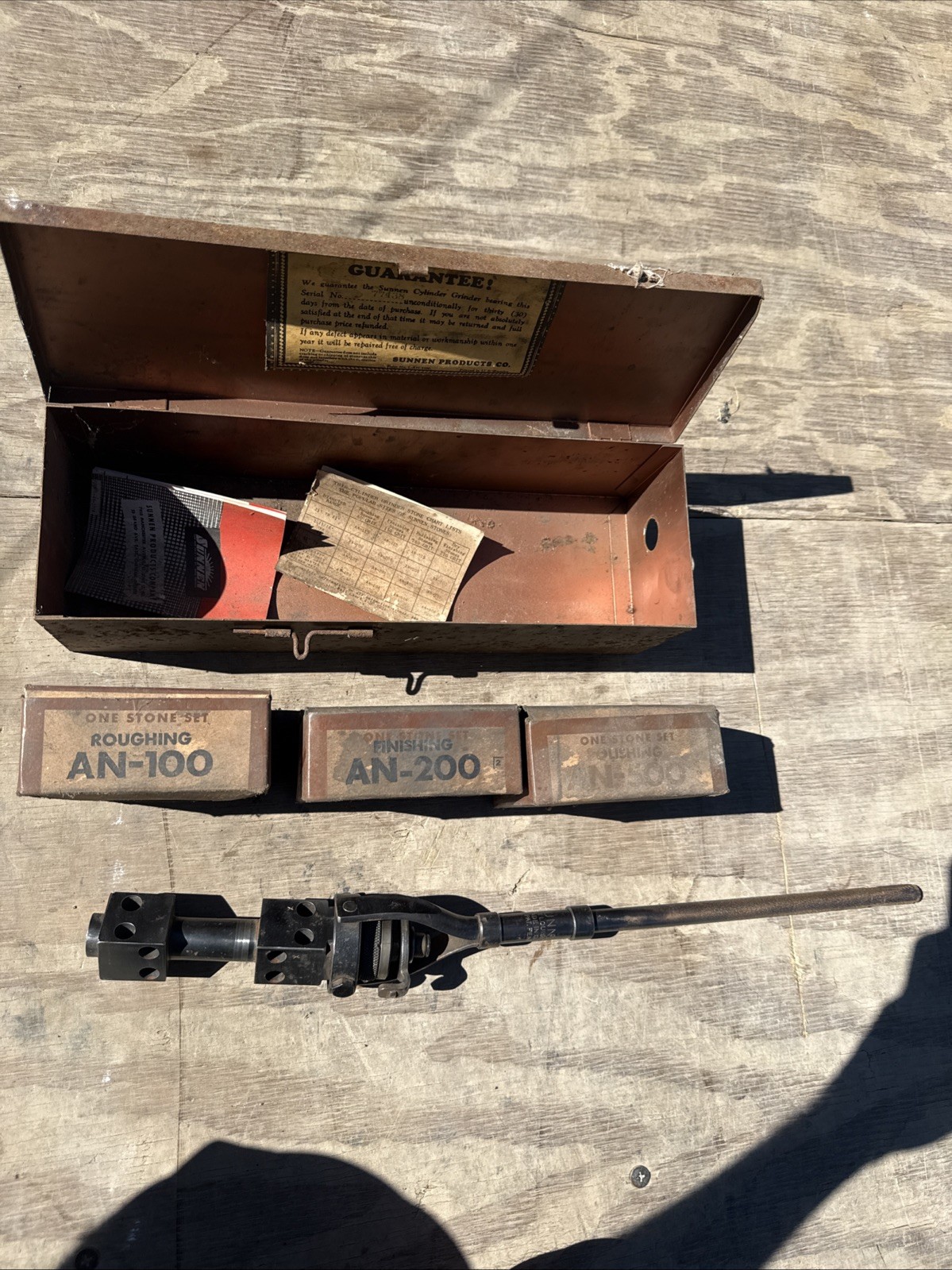 Sunnen AN-110 Portable Standard Cylinder Hone Grinder with Case Vintage Set