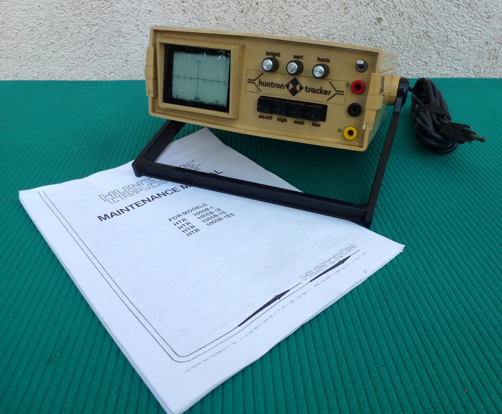 Vintage HUNTRON Tracker HTR1005B-1S Component Circuit Signature Analyzer - READ Vintage HUNTRON Tracker HTR1005B-1S Component Circuit Signature Analyzer - READ