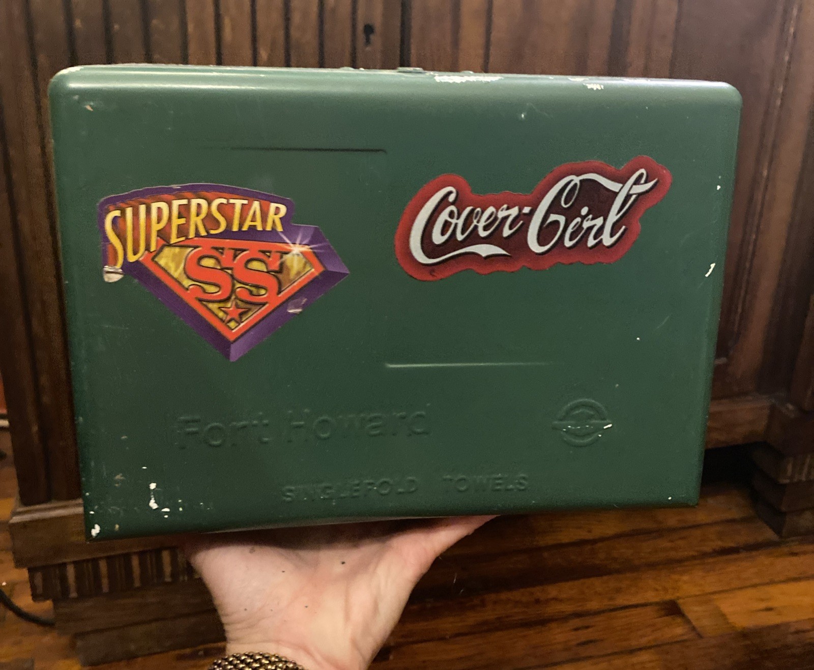 Vintage Fort Howard Green Metal Single gold Paper towel Dispenser 10.5x8x6.25 Vintage Fort Howard Green Metal Single gold Paper towel Dispenser 10.5x8x6.25