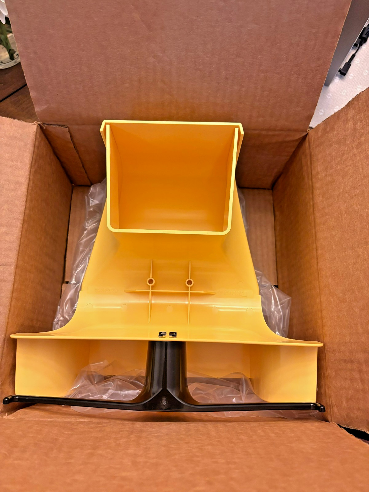Panduit FRSPJ4X4LYL - Panduit FiberRunner Spill-Over Junction 4x4 NEW Panduit FRSPJ4X4LYL - Panduit FiberRunner Spill-Over Junction 4x4 NEW