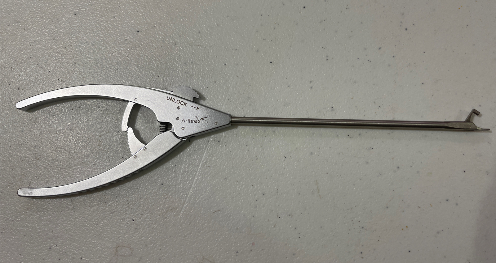 New Arthrex FiberTape Retriever with WishBone Handle, Ratcheting AR-13974W New Arthrex FiberTape Retriever with WishBone Handle, Ratcheting AR-13974W