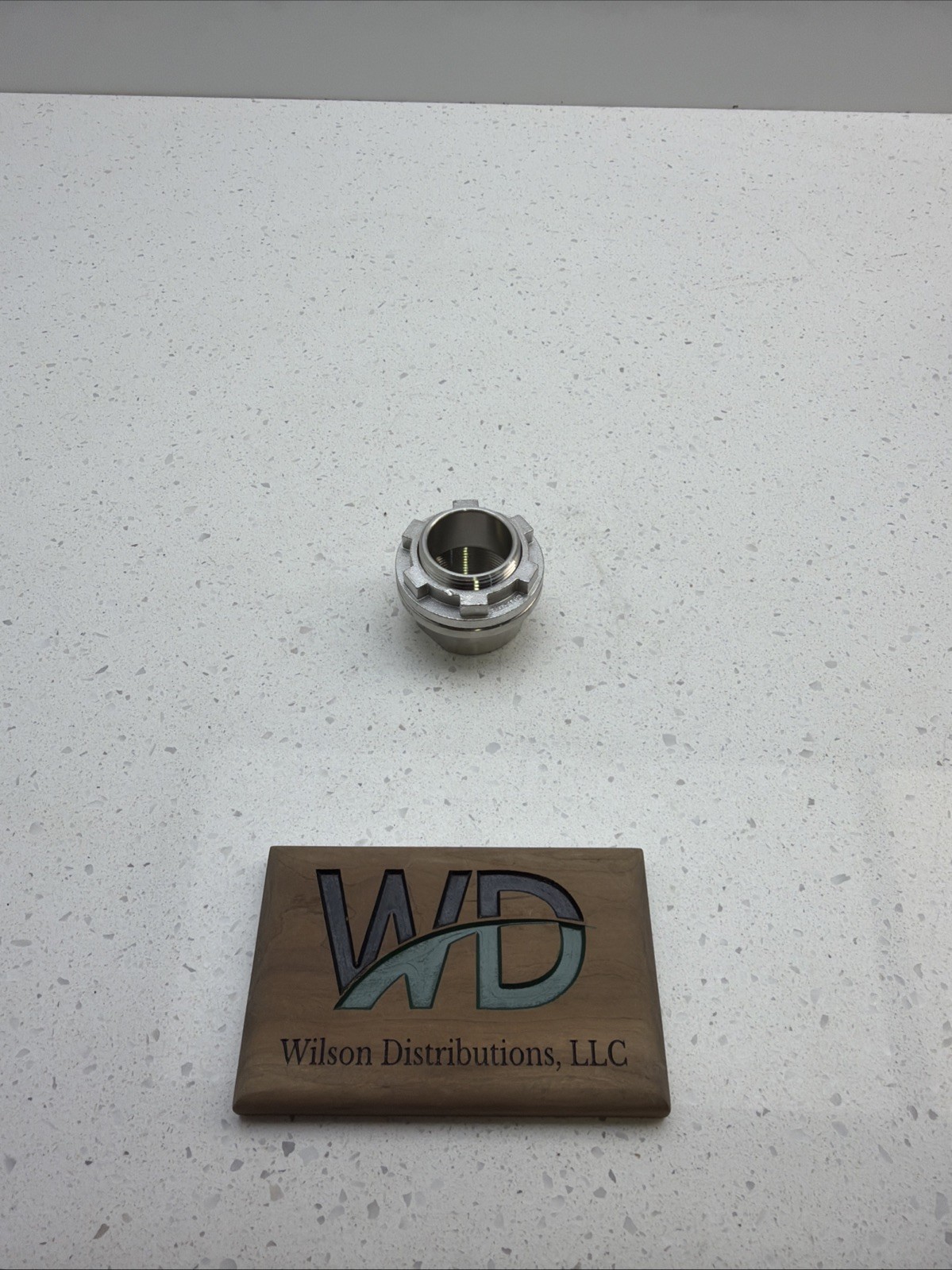 Calbrite S61500LT00 1-1/2” Hub Threaded, 316 Stainless Steel Calbrite S61500LT00 1-1/2” Hub Threaded, 316 Stainless Steel