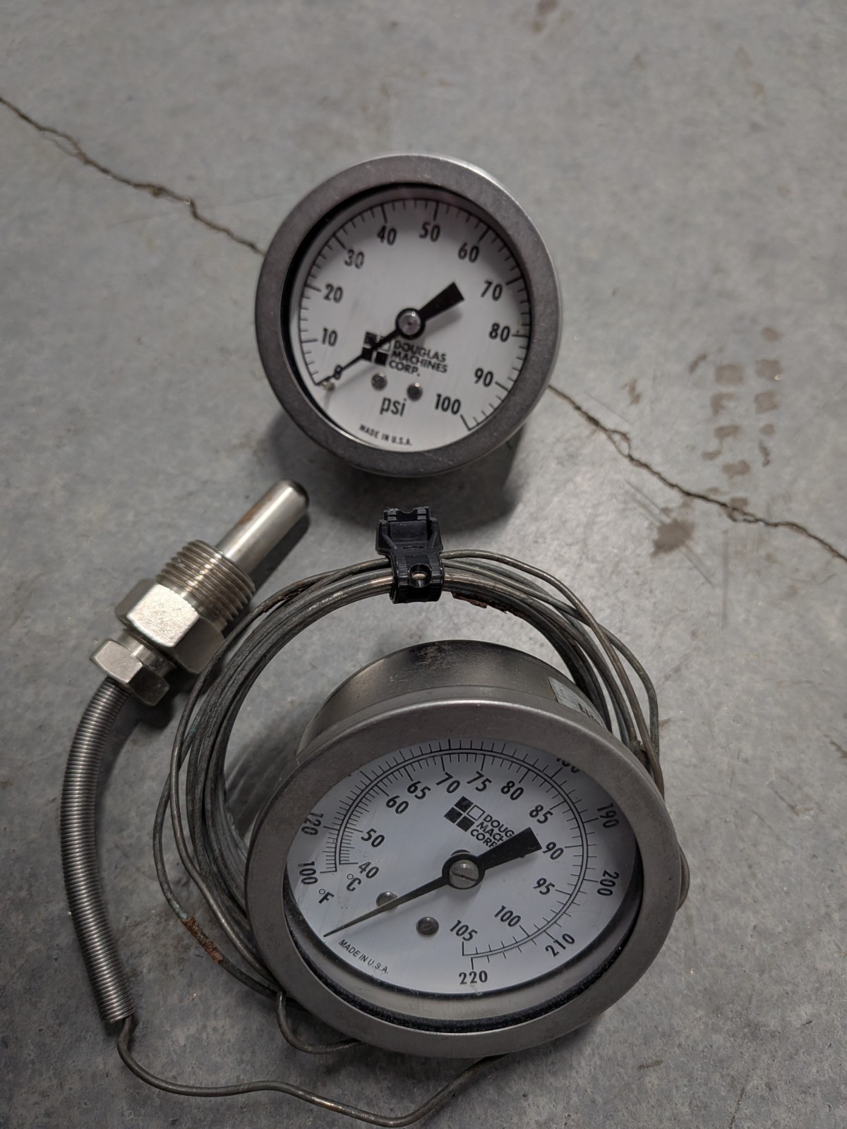 Douglas Machine Corp Temperature Gauge and Psi Thermometer Lot Of 2 New Douglas Machine Corp Temperature Gauge and Psi Thermometer Lot Of 2 New