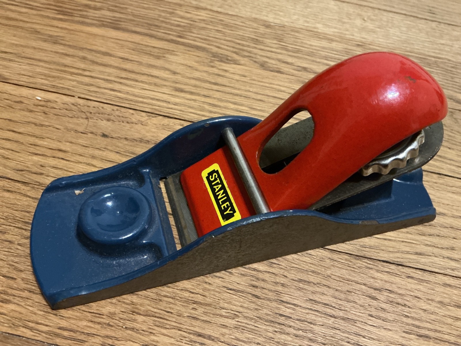 Stanley red and blue block plane, made in England Stanley red and blue block plane, made in England
