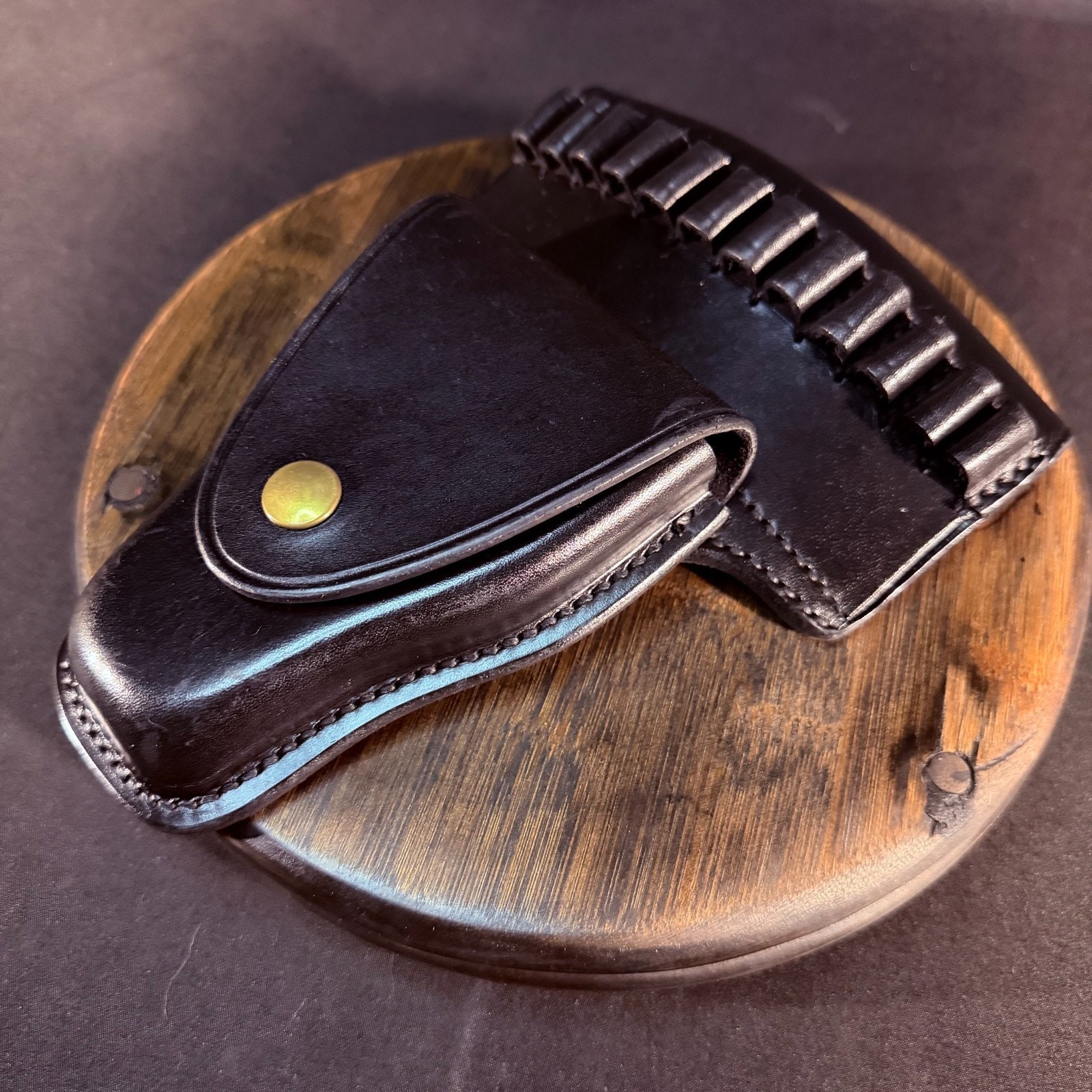 Don Hume Bullet Loop Handcuff Case, 12 Pistol Cartridges Black Leather, Brass Don Hume Bullet Loop Handcuff Case, 12 Pistol Cartridges Black Leather, Brass