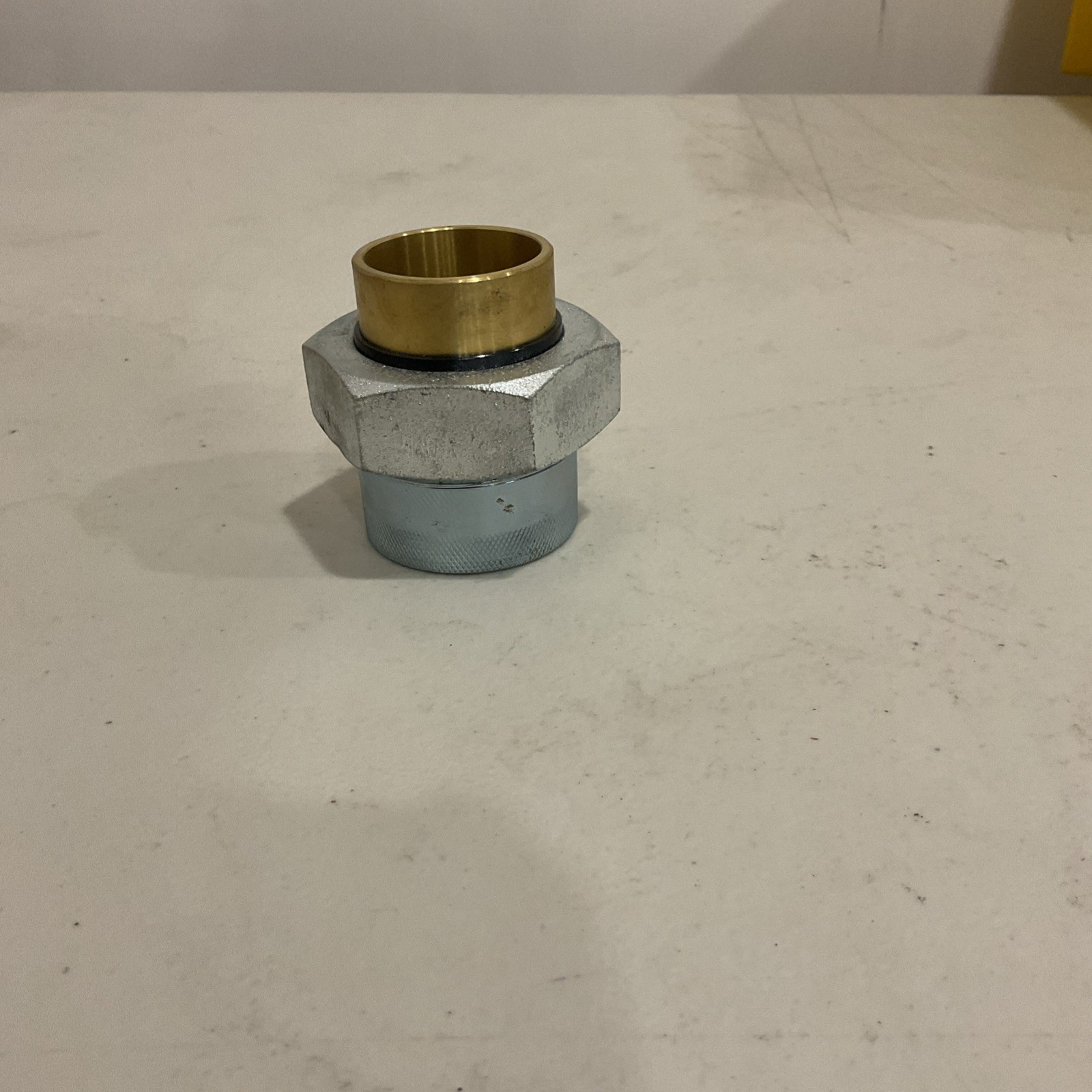 Watts 1-1/4” Lead Free Dielectric Union (Pack of 12) LF3001A Watts 1-1/4” Lead Free Dielectric Union (Pack of 12) LF3001A