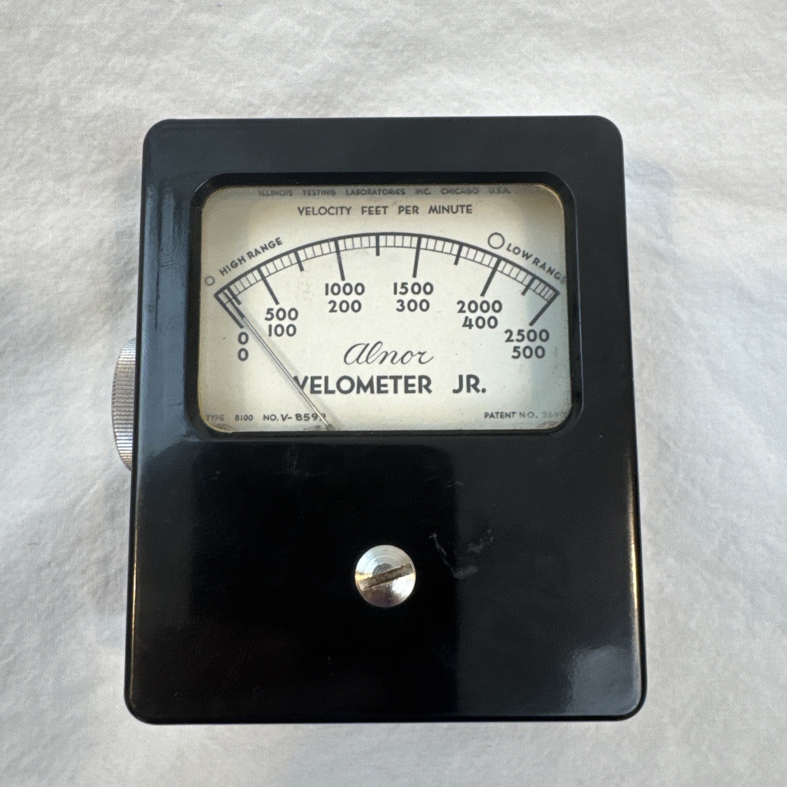 VTG Alnor Velometer Jr. Air Velocity Dual Scale in FPM 0-2500 / 0-500 Type 8100