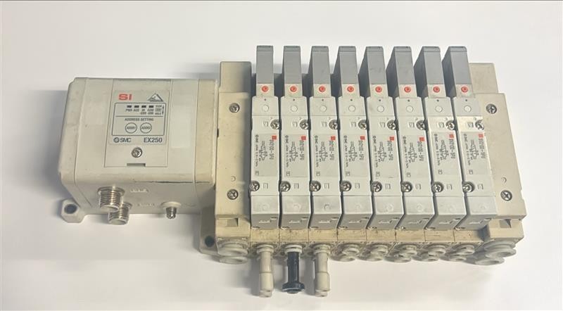 SMC Corporation EX250 SI Manifold Valve Bank w/ 8x SV2100-5FU Solenoid Valves