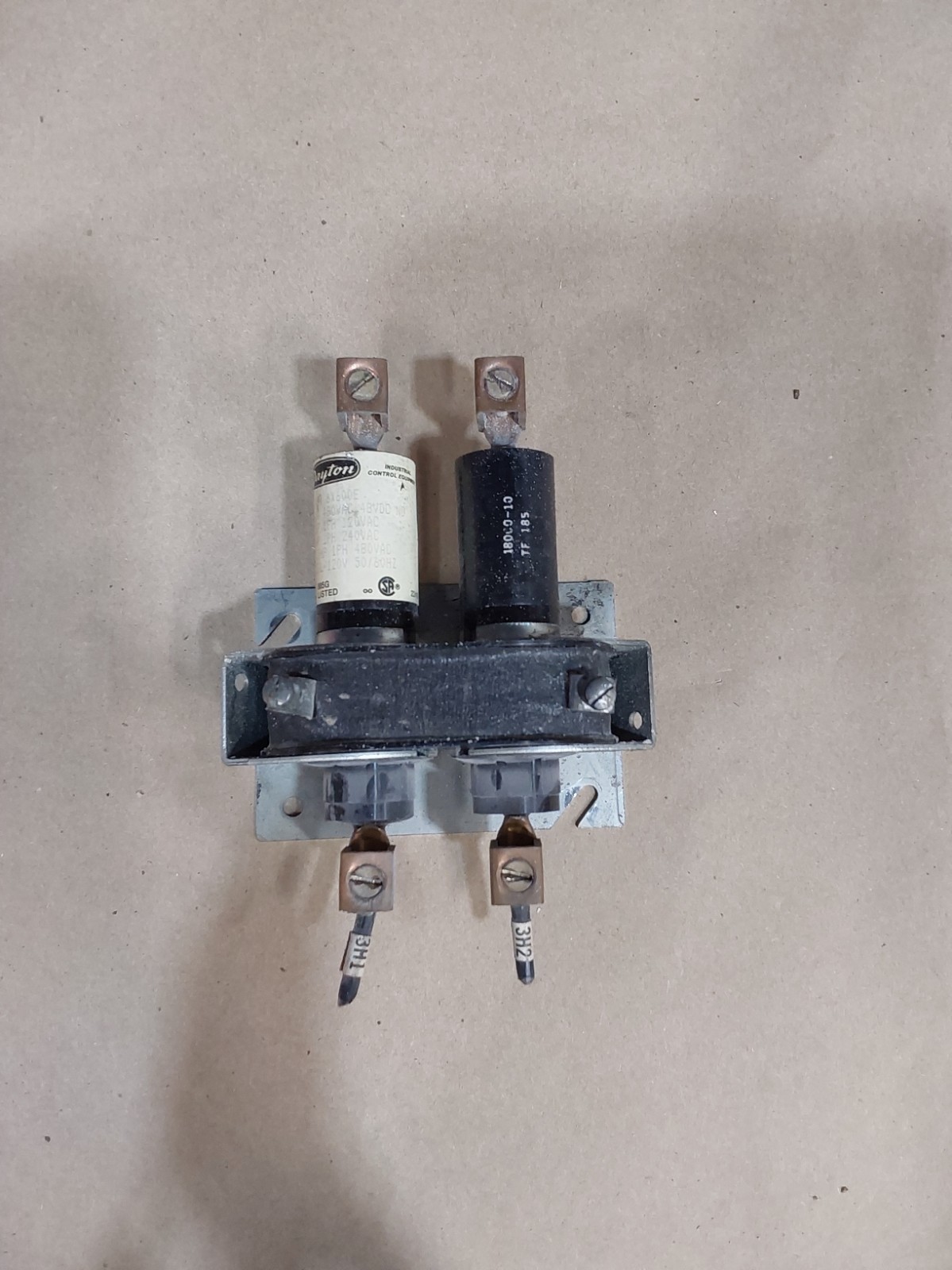 Dayton 6X600E DISPLACEMENT RELAY Dayton 6X600E DISPLACEMENT RELAY
