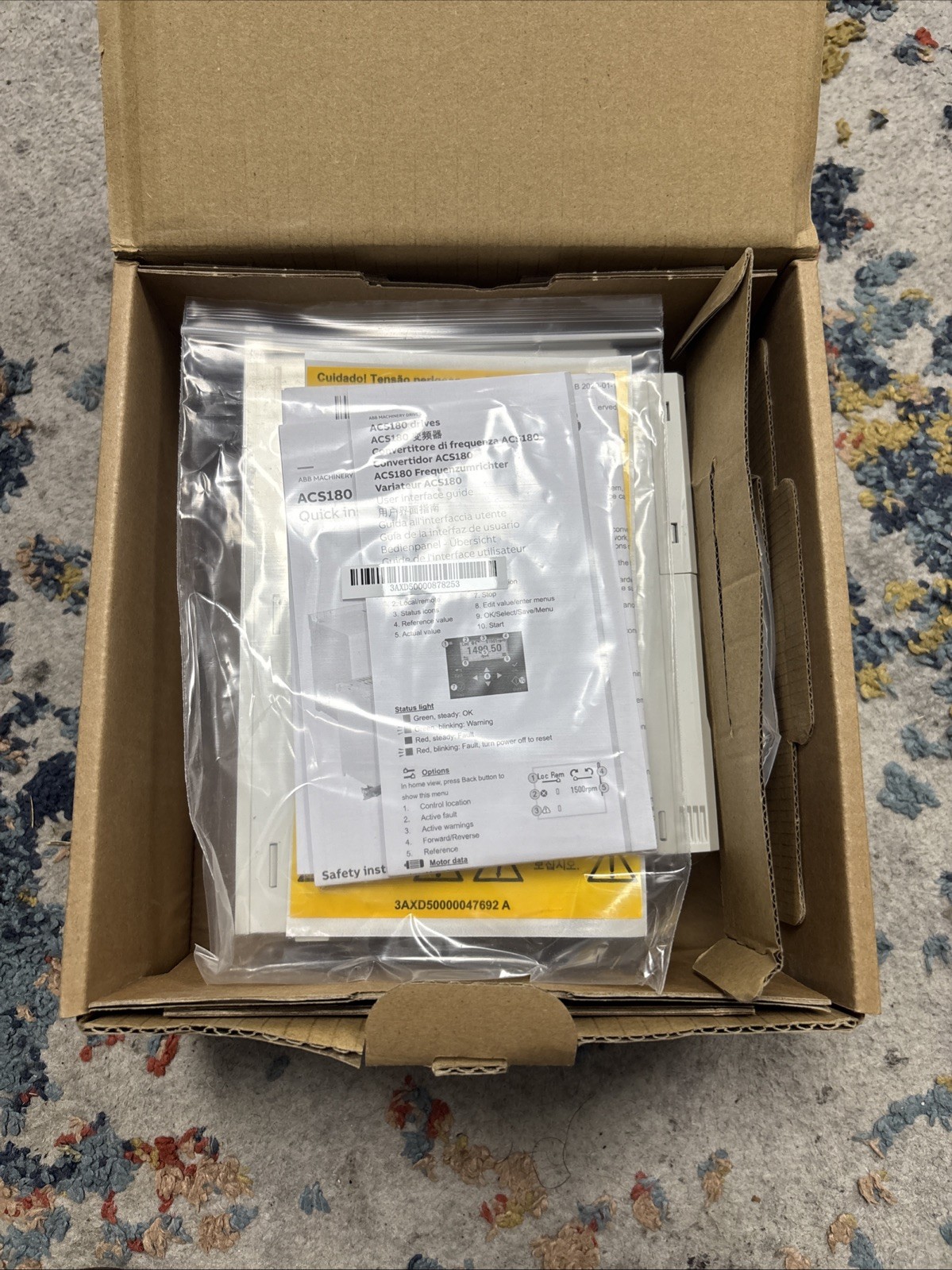 **NEW** ABB ACS180-04S-09A4-4 *** **NEW** ABB ACS180-04S-09A4-4 ***