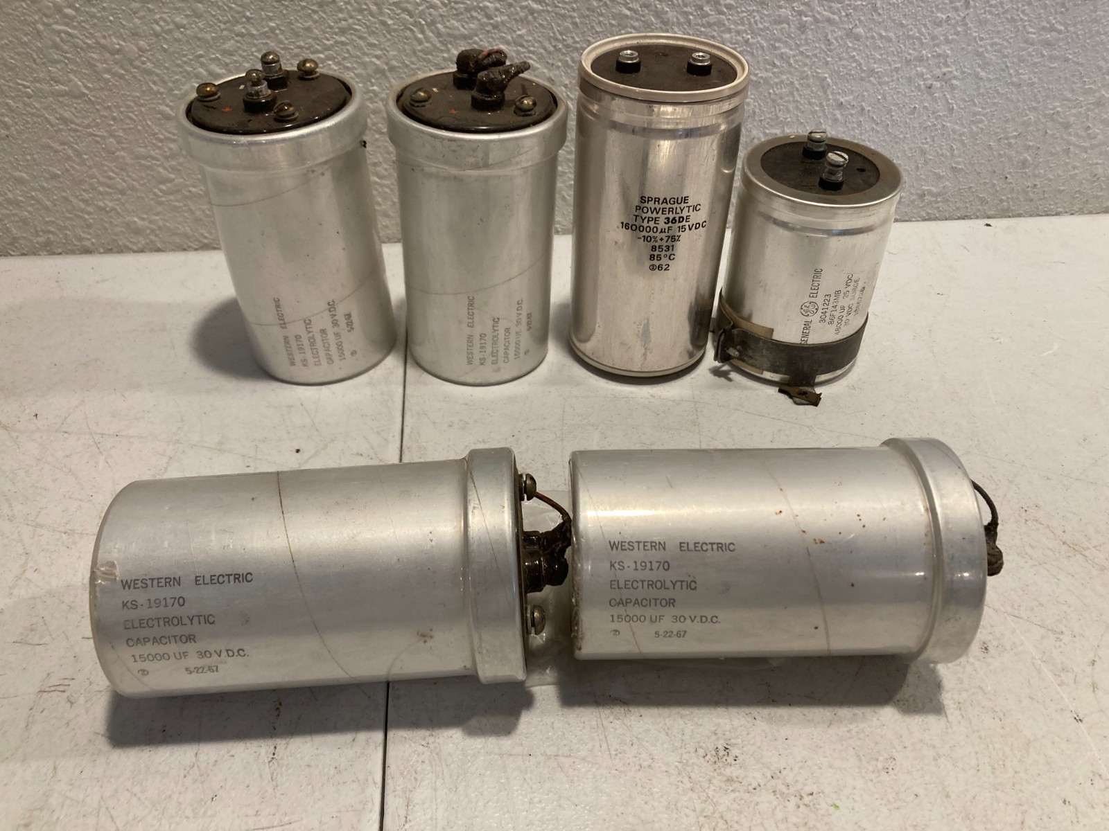 Lot 6 Vintage Western Electric KS-19170 Sprague Powerlytic Capacitors 15000uF Lot 6 Vintage Western Electric KS-19170 Sprague Powerlytic Capacitors 15000uF