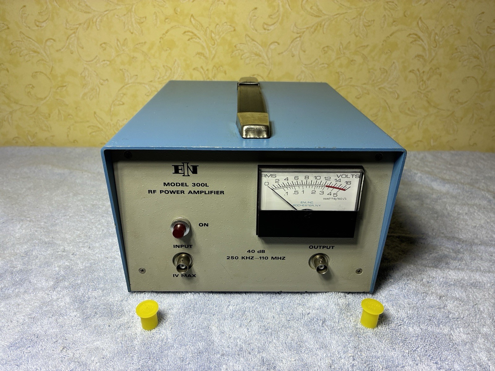 ENI 300L RF Power Amplifier 250 khz - 110 Mhz , 3 Watts , 40 db Gain , Tested ENI 300L RF Power Amplifier 250 khz - 110 Mhz , 3 Watts , 40 db Gain , Tested