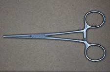 Aesculap BH642R Kocher-Ochsner Hemostatic Forceps Straight 1x2 Teeth 6.25