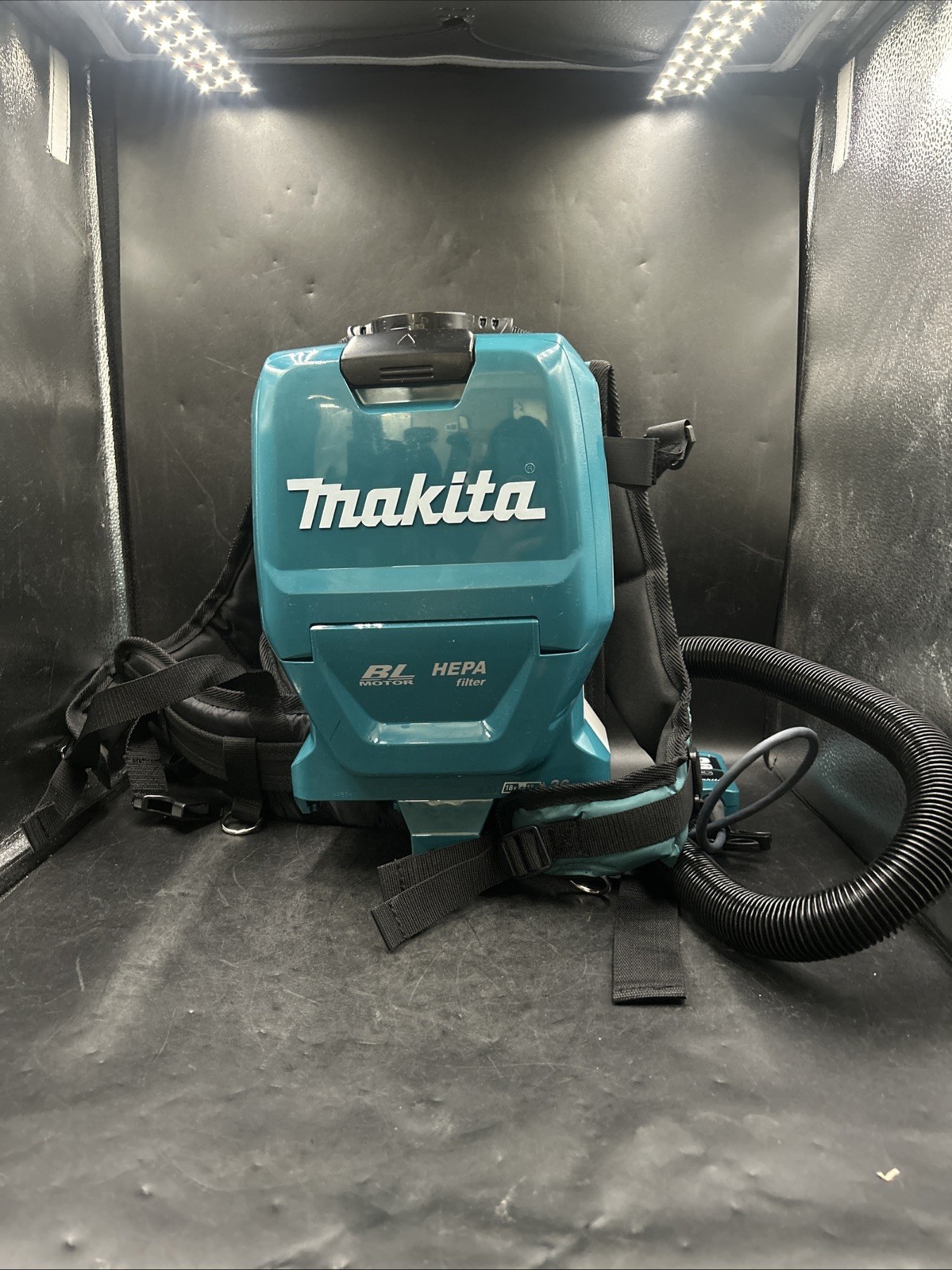 Makita XCV09Z 18V X2 LXT Lithium-Ion 36V Brushless Cordless 1/2 Gallon